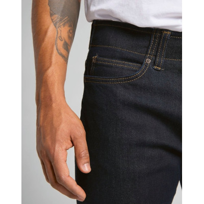 Extreme motion slim fit jeans